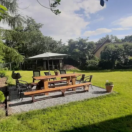 Privat bolig U Jarka Z Ogrodem I Parkingiem