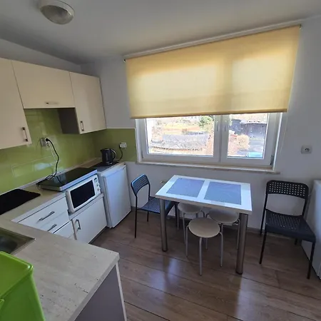 Privat bolig U Jarka Z Ogrodem I Parkingiem *