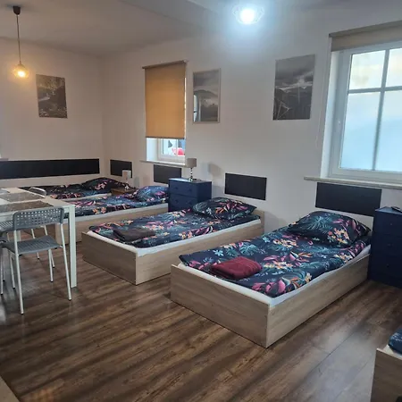 Privat bolig U Jarka Z Ogrodem I Parkingiem *